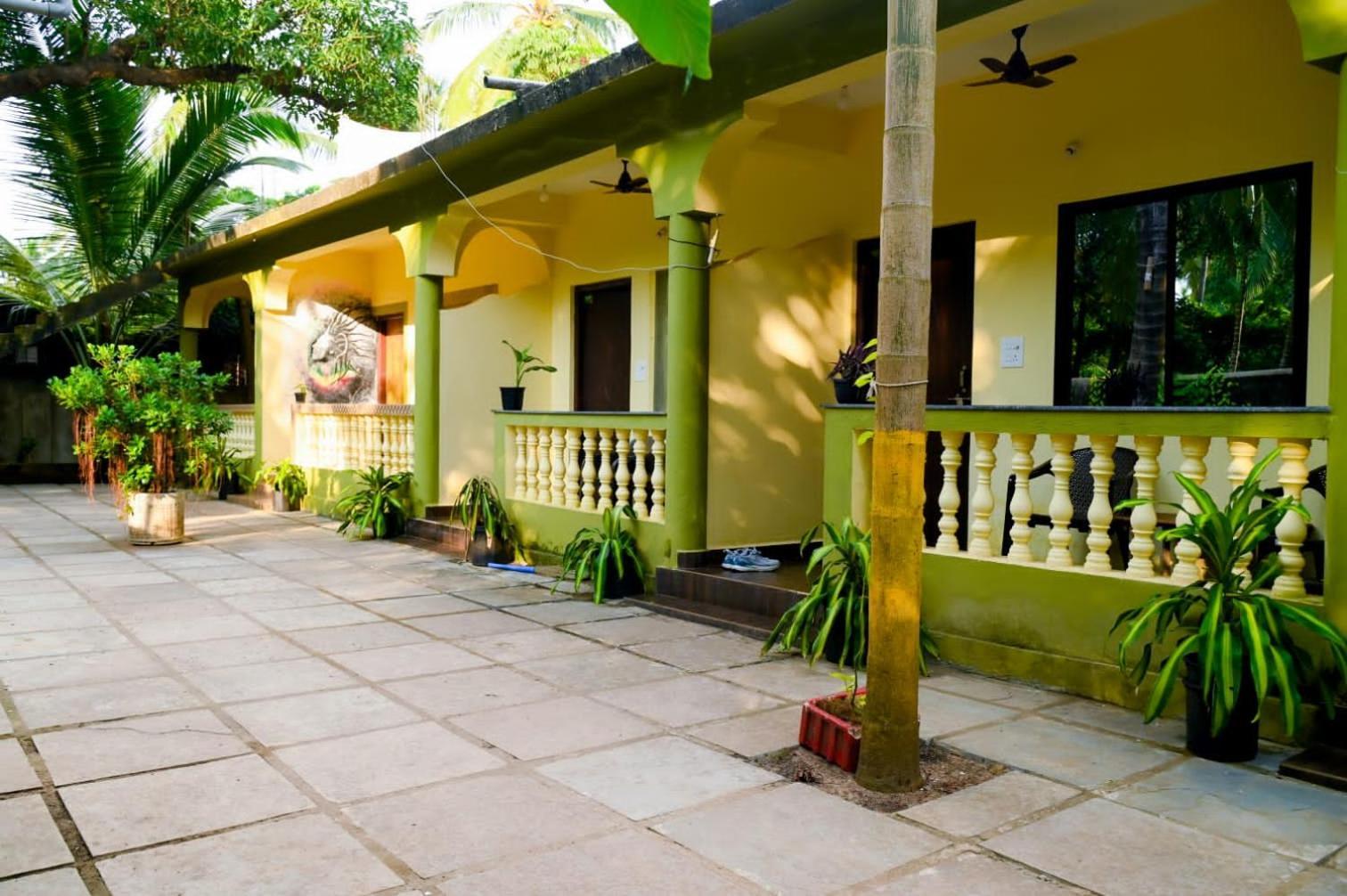 One Love Guest House Morjim Zewnętrze zdjęcie